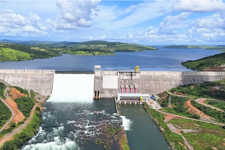 几内亚:苏阿皮蒂水电站累计发电量突破100亿千瓦时大关.jpg